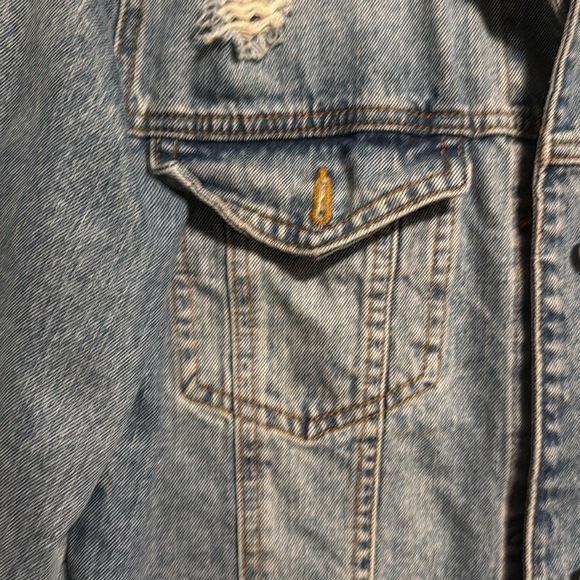 Stradivarius Light Blue Denim Jacket - oversized - distressed wash - small - Picture 4 of 5